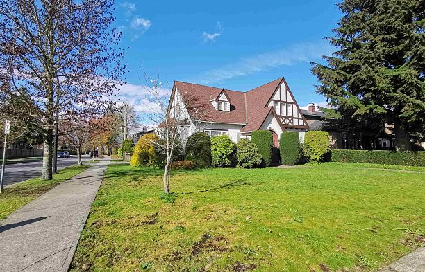 595 W 28th Avenue Cambie