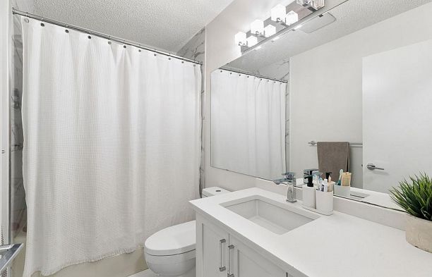 4418 Yew Street Quilchena