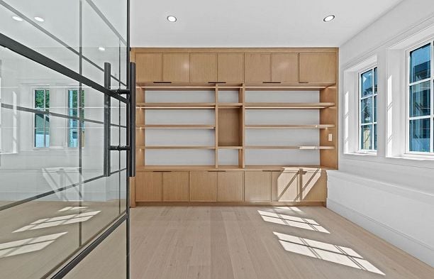 6855 Cypress Street Kerrisdale