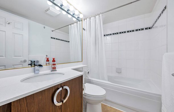 304 8989 Hudson Street Marpole