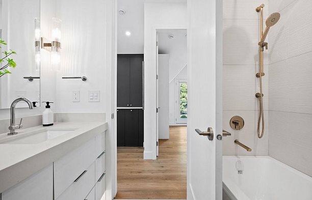 1135 W 33rd Avenue Shaughnessy