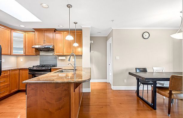 406 2103 W 45th Avenue Kerrisdale