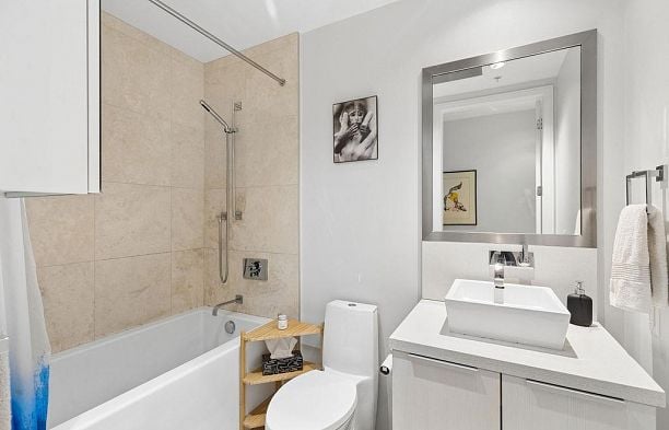 403 181 W 1st Avenue False Creek