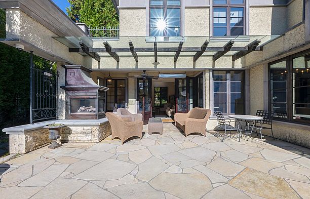 1198 W 55th Avenue South Granville