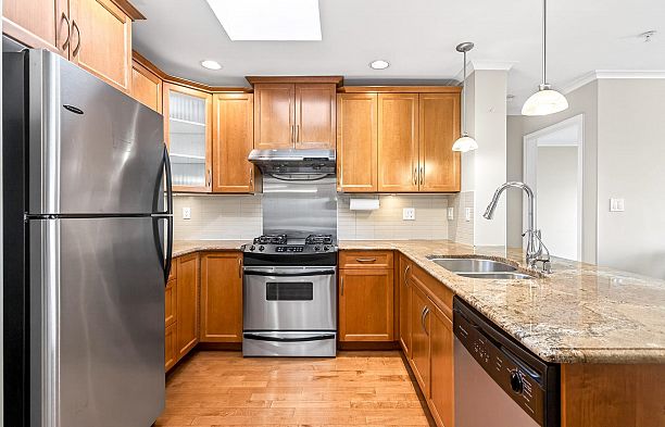 406 2103 W 45th Avenue Kerrisdale