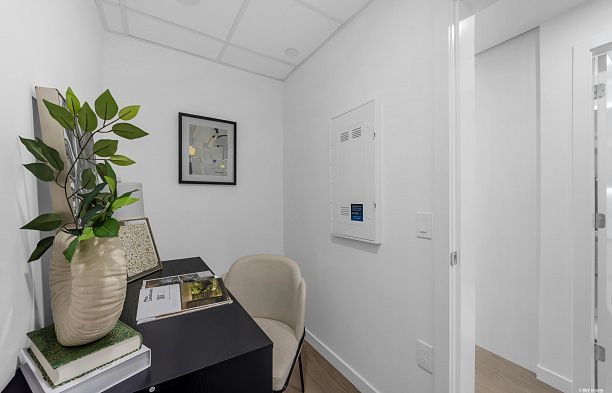 702 8415 Granville Street S.W. Marine