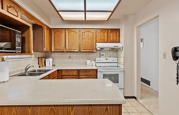 352 E 38th Avenue Main