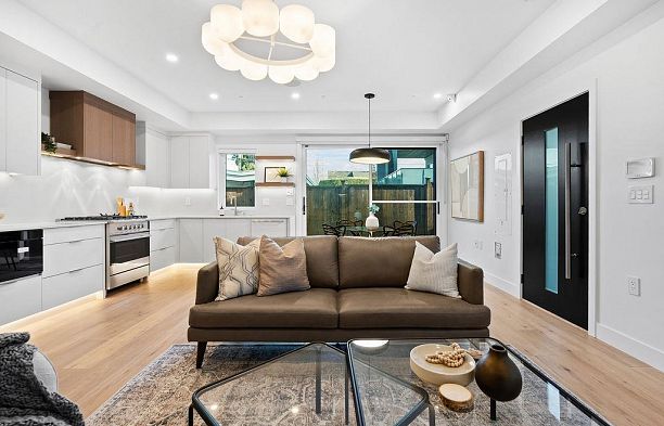 1135 W 33rd Avenue Shaughnessy