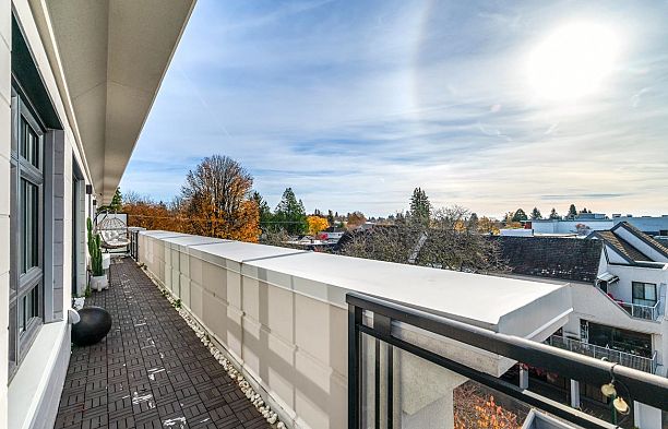 PH4 2089 W 43rd Avenue Kerrisdale