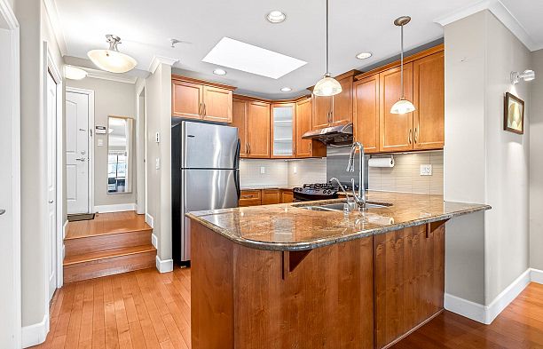 406 2103 W 45th Avenue Kerrisdale