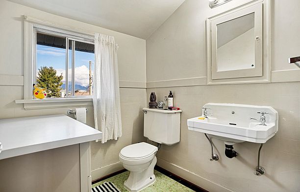 475 W 27th Avenue Cambie