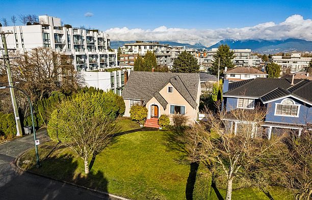 475 W 27th Avenue Cambie
