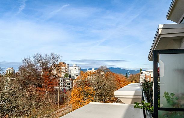 PH4 2089 W 43rd Avenue Kerrisdale