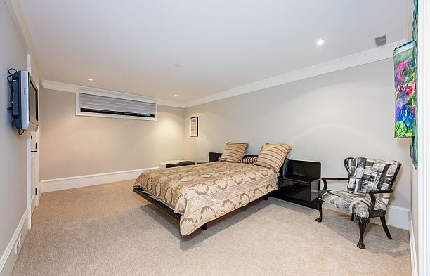 1198 W 55th Avenue South Granville