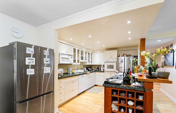 10 1425 Lamey's Mill Road False Creek