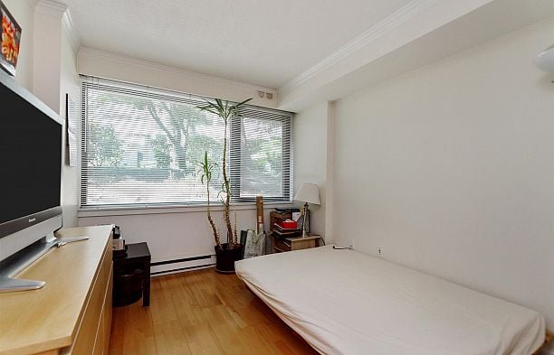 10 1425 Lamey's Mill Road False Creek