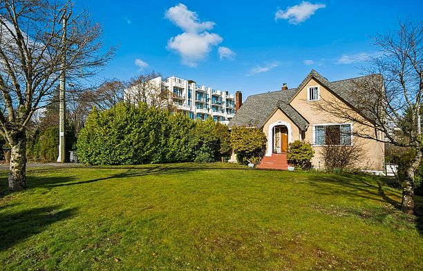 475 W 27th Avenue Cambie