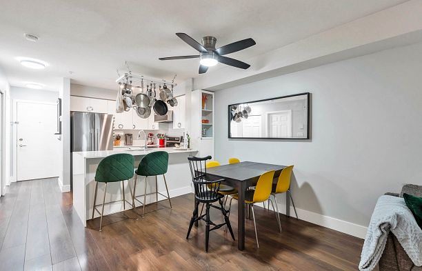 304 8989 Hudson Street Marpole