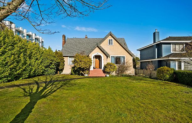 475 W 27th Avenue Cambie