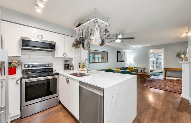 304 8989 Hudson Street Marpole