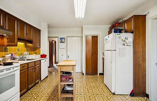 475 W 27th Avenue Cambie