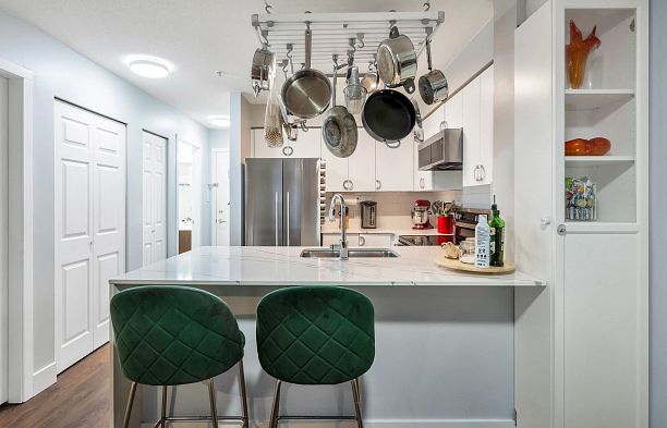 304 8989 Hudson Street Marpole