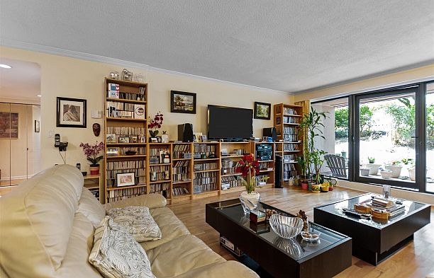 10 1425 Lamey's Mill Road False Creek