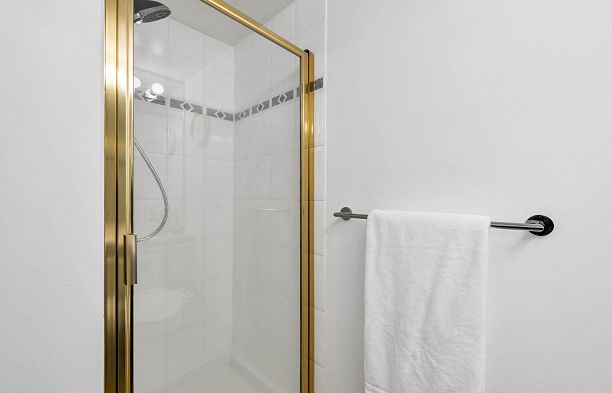 304 8989 Hudson Street Marpole