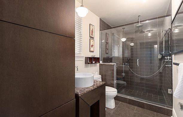 6137 Mccleery Street Kerrisdale