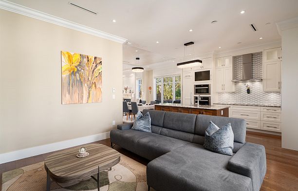 3287 W 38th Avenue Kerrisdale