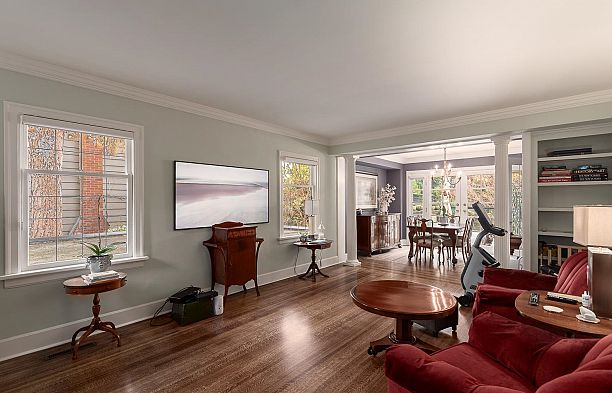 6137 Mccleery Street Kerrisdale