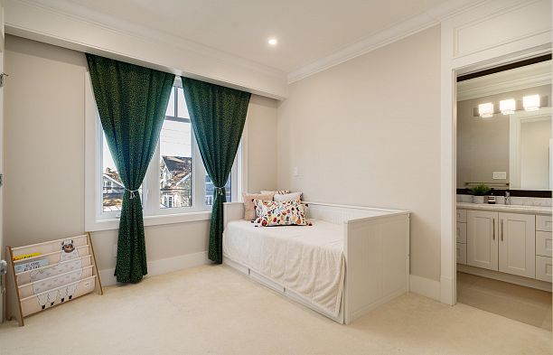 3287 W 38th Avenue Kerrisdale