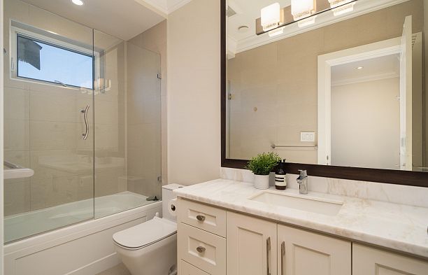 3287 W 38th Avenue Kerrisdale