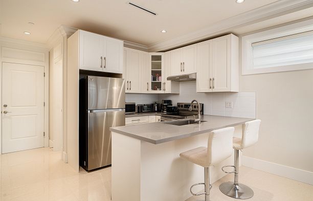 3287 W 38th Avenue Kerrisdale