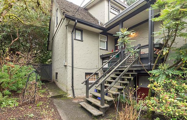 6137 Mccleery Street Kerrisdale