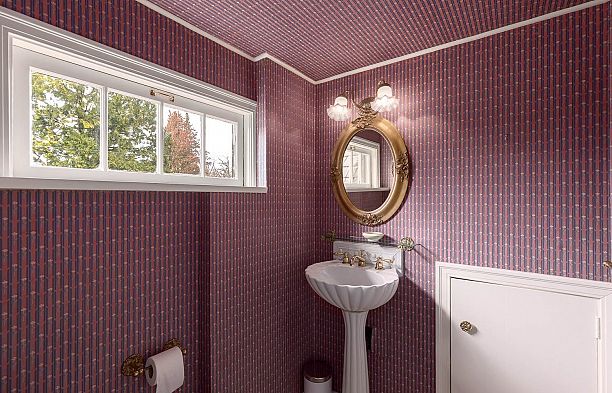 6137 Mccleery Street Kerrisdale