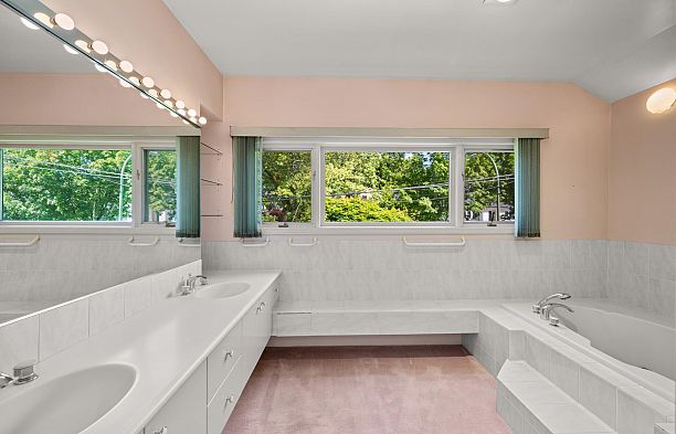 3470 W 43rd Avenue Southlands