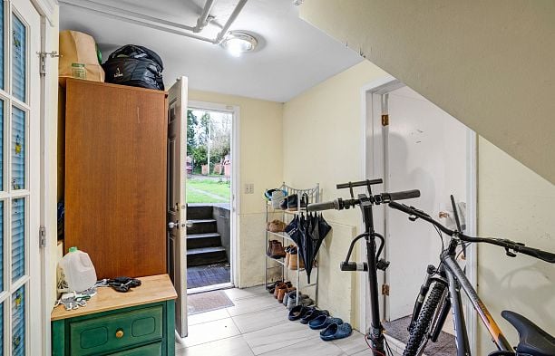 285 E 48th Avenue Main