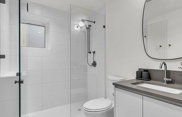 108 W 18th Avenue Cambie