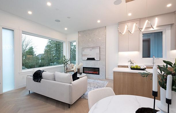 4426 W 4th Avenue Point Grey