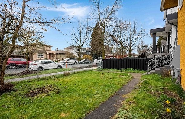 285 E 48th Avenue Main