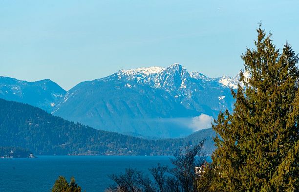 4426 W 4th Avenue Point Grey