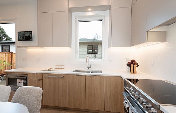 4424 W 4th Avenue Point Grey