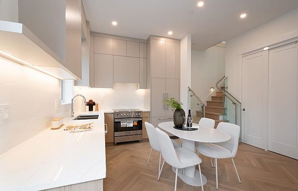 4424 W 4th Avenue Point Grey