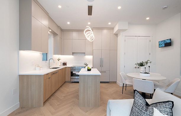 4426 W 4th Avenue Point Grey