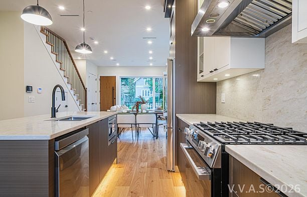 2837 W 31st Avenue MacKenzie Heights