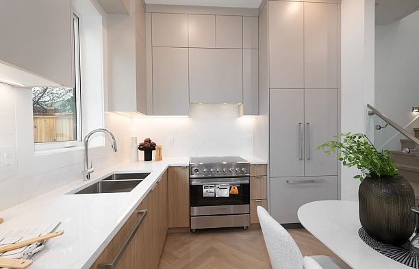 4424 W 4th Avenue Point Grey