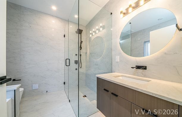 2837 W 31st Avenue MacKenzie Heights