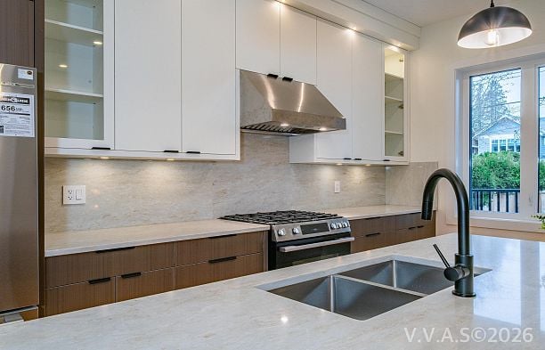 2837 W 31st Avenue MacKenzie Heights