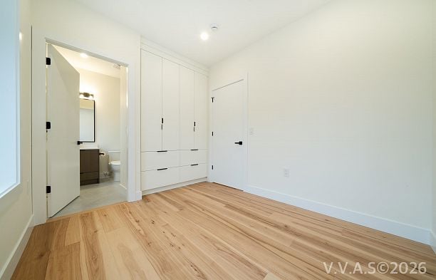 2837 W 31st Avenue MacKenzie Heights